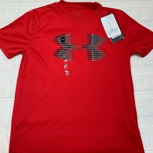 BNWT Under Armour Boys Shirt - Size Med